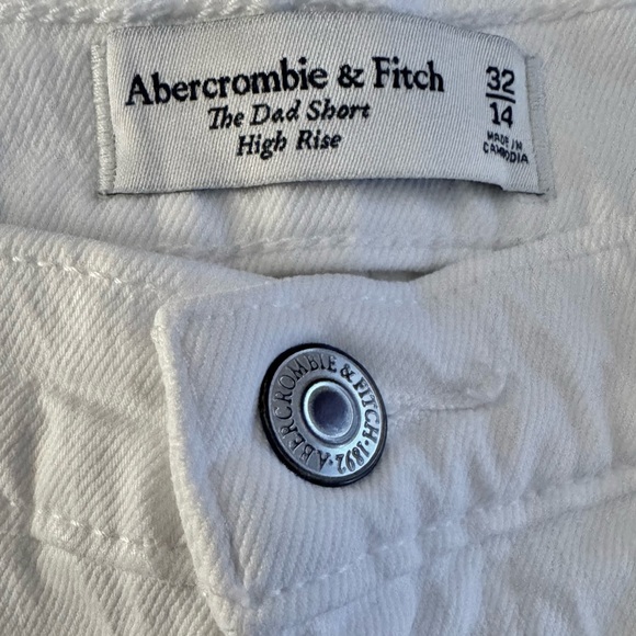 A&F Dad Short High Rise Cut-Offs - Picture 5 of 7